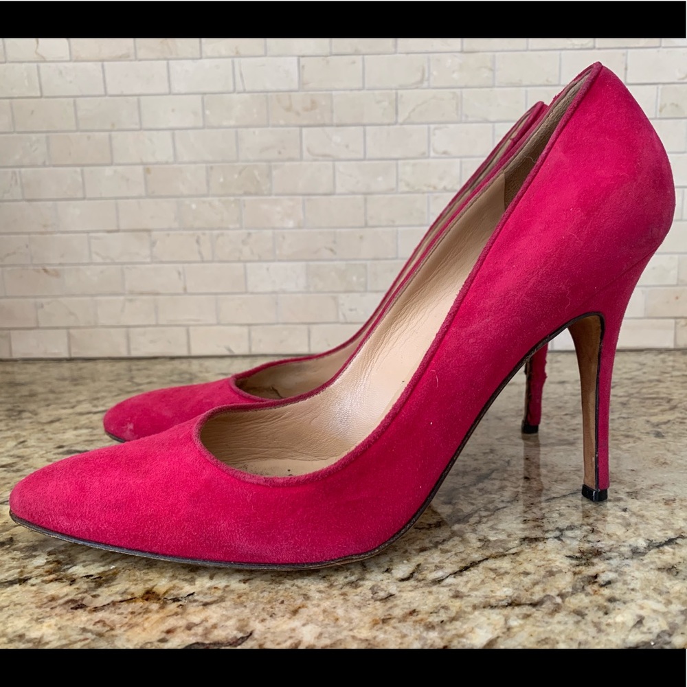 Manolo Blahnik Hot Pink Suede Pumps